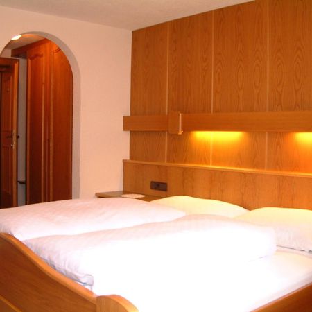 Garni Mathonerhof Hotel Ишгъл Екстериор снимка