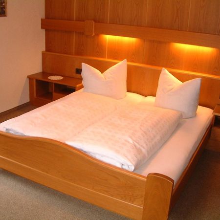 Garni Mathonerhof Hotel Ишгъл Екстериор снимка