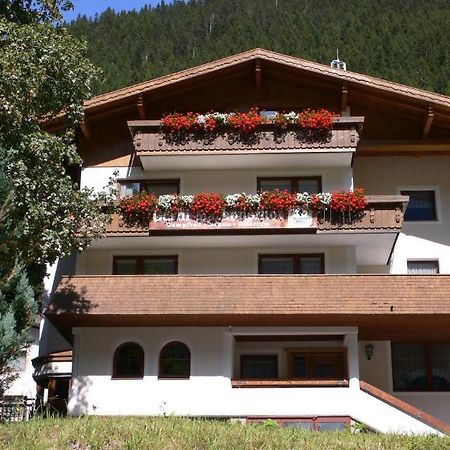 Garni Mathonerhof Hotel Ишгъл Екстериор снимка