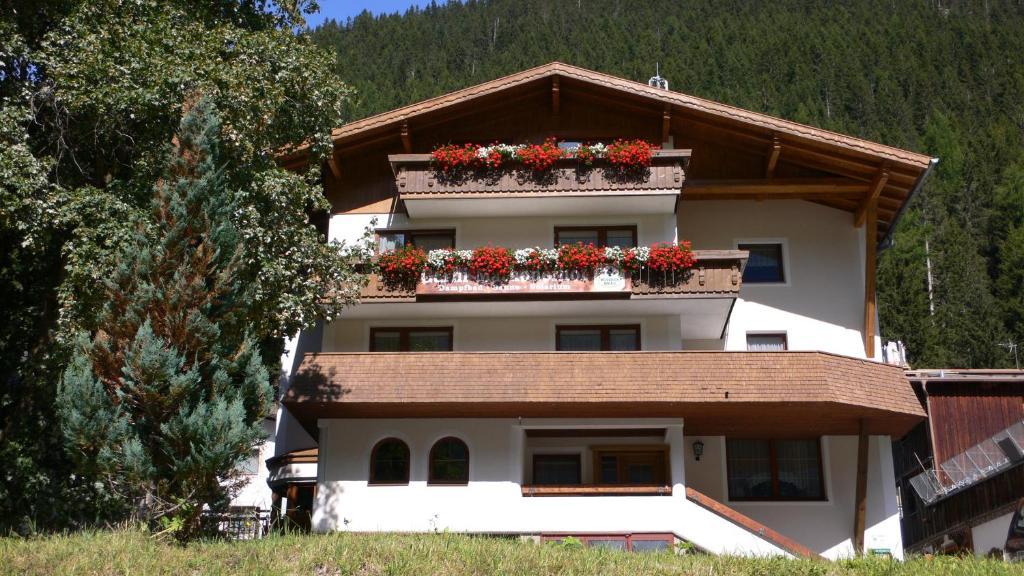 Garni Mathonerhof Hotel Ишгъл Екстериор снимка